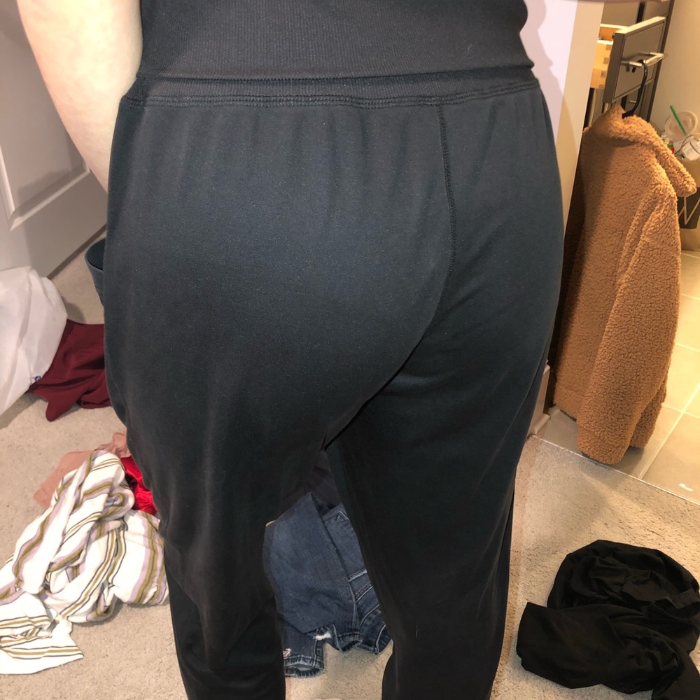 Fabletics Like New Super Soft Sweats - Picture 4 of 5
